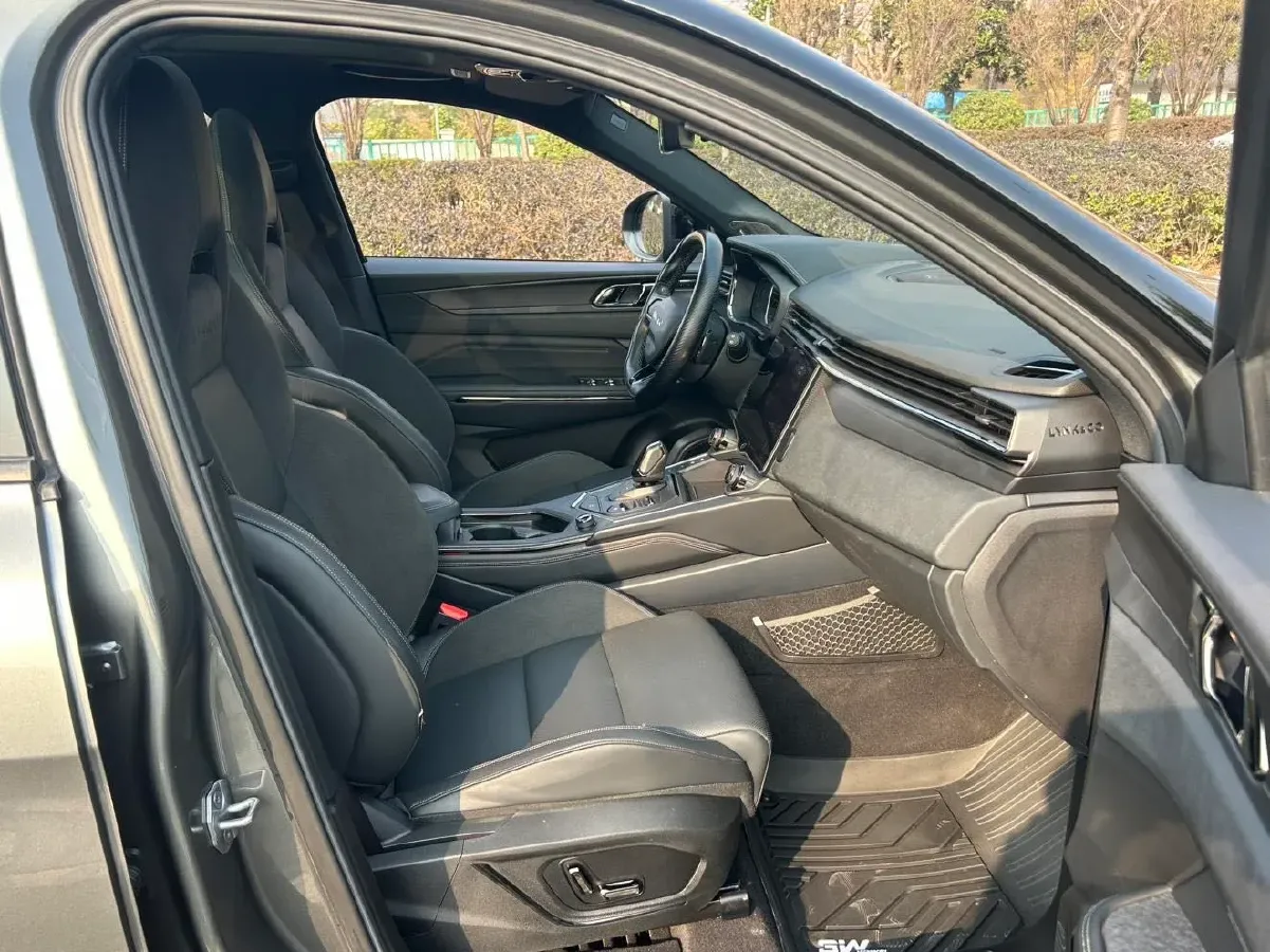 2021 LYNK&CO 01 2.0T 254HP L4 8AT,autocango,china used car exporter,china ev exporter,chinese used car exporter,chinese used ev exporter