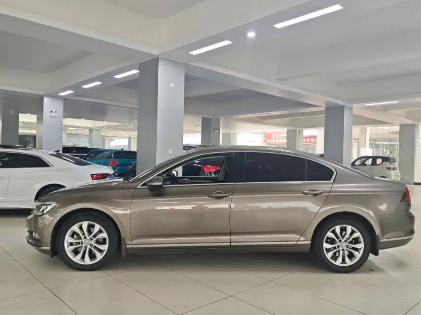 2018 Volkswagen Magotan 1.8T 180HP L4 7DCT,autocango,china used car exporter,china ev exporter,chinese used car exporter,chinese used ev exporter