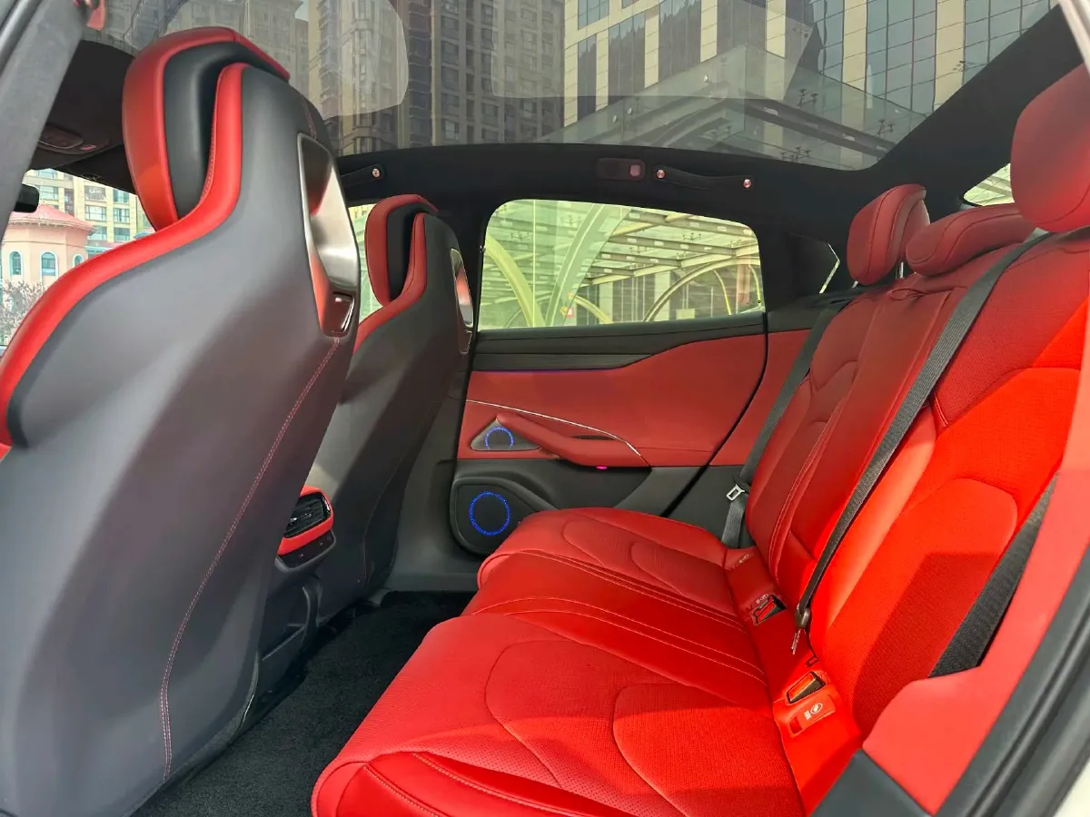 2024 MI SU7 BEV 101KWH,autocango,china used car exporter,china ev exporter,chinese used car exporter,chinese used ev exporter