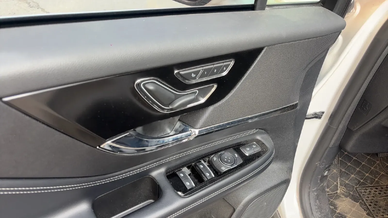 2021 Lincoln Corsair 2.0T 245HP L4 8AT,autocango,china used car exporter,china ev exporter,chinese used car exporter,chinese used ev exporter