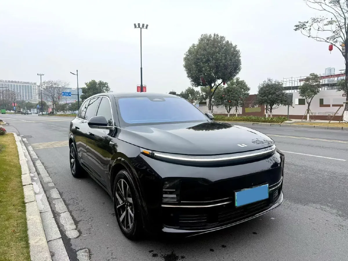 2023 Li L7 Range Extended 154HP REEV 40.9KWH,autocango,china used car exporter,china ev exporter,chinese used car exporter,chinese used ev exporter