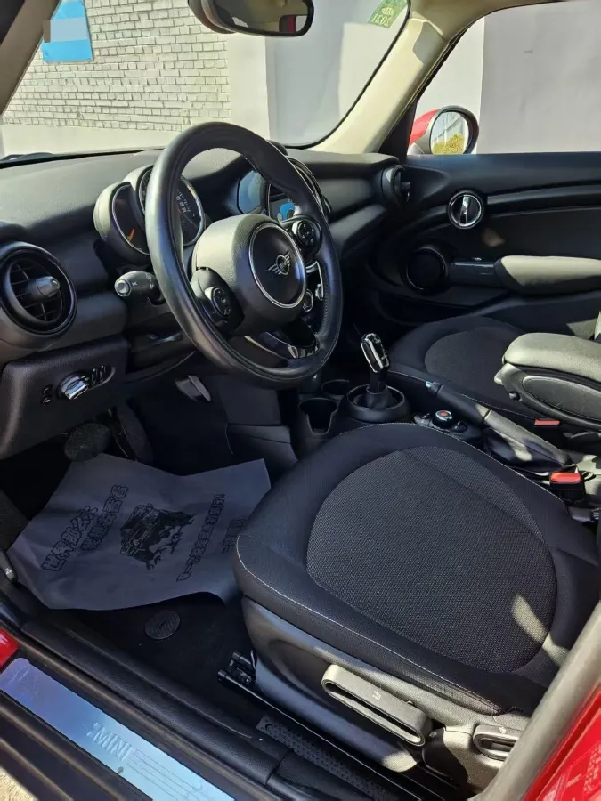 2019 MINI MINI 1.5T 102HP L3 7DCT,autocango,china used car exporter,china ev exporter,chinese used car exporter,chinese used ev exporter