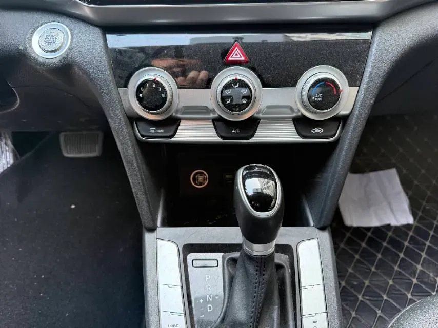 2019 Hyundai Elantra 1.5L 115HP L4 CVT,autocango,china used car exporter,china ev exporter,chinese used car exporter,chinese used ev exporter