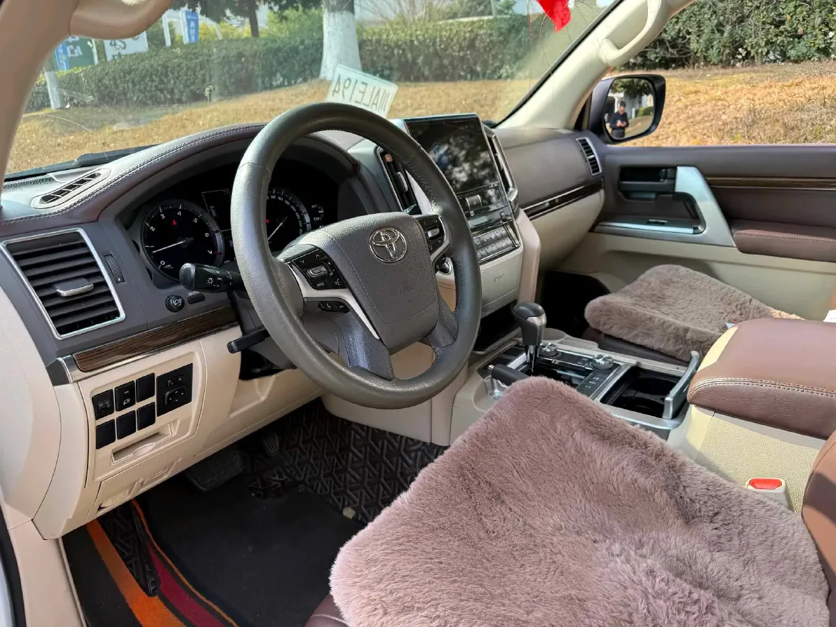 2019 BMW X7 3.0T 340HP L6 8AT,autocango,china used car exporter,china ev exporter,chinese used car exporter,chinese used ev exporter