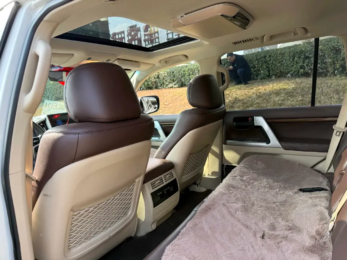 2019 BMW X7 3.0T 340HP L6 8AT,autocango,china used car exporter,china ev exporter,chinese used car exporter,chinese used ev exporter