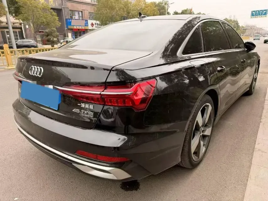 2023 Audi A6L 2.0T 245HP L4 7DCT,autocango,china used car exporter,china ev exporter,chinese used car exporter,chinese used ev exporter