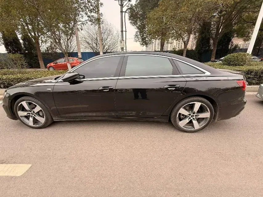 2023 Audi A6L 2.0T 245HP L4 7DCT,autocango,china used car exporter,china ev exporter,chinese used car exporter,chinese used ev exporter