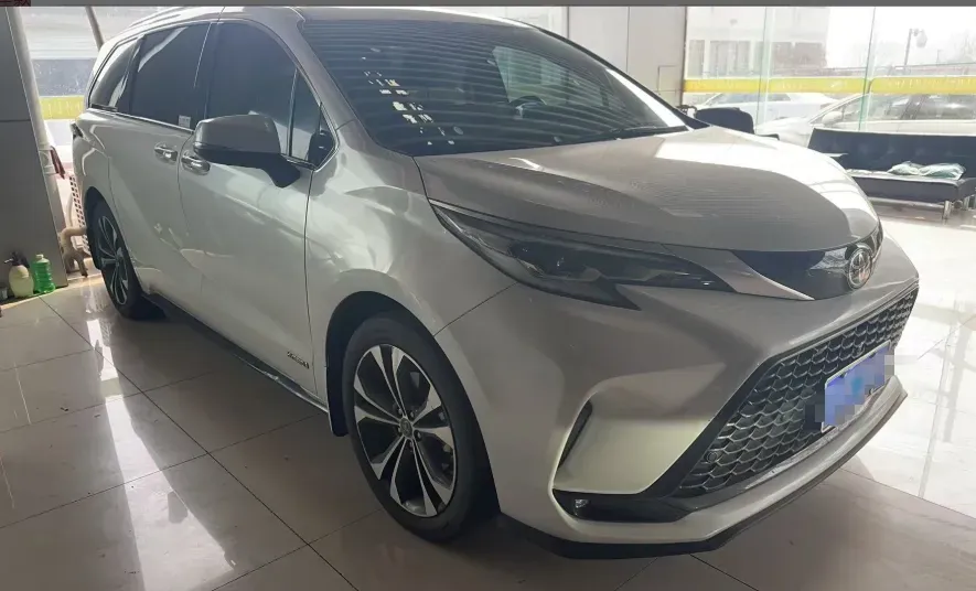 2022 Toyota Granvia 2.5L 192HP L4 E-CVT Hybrid,autocango,china used car exporter,china ev exporter,chinese used car exporter,chinese used ev exporter
