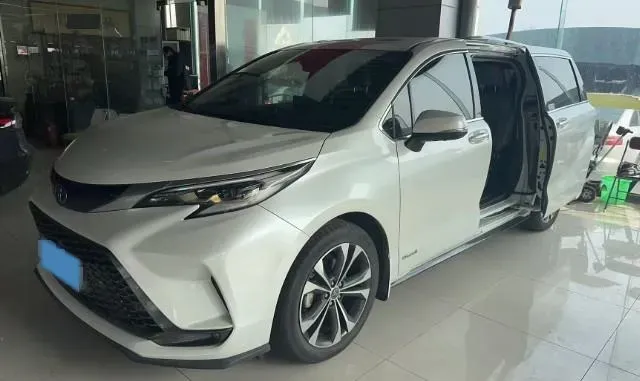 2022 Toyota Granvia 2.5L 192HP L4 E-CVT Hybrid,autocango,china used car exporter,china ev exporter,chinese used car exporter,chinese used ev exporter