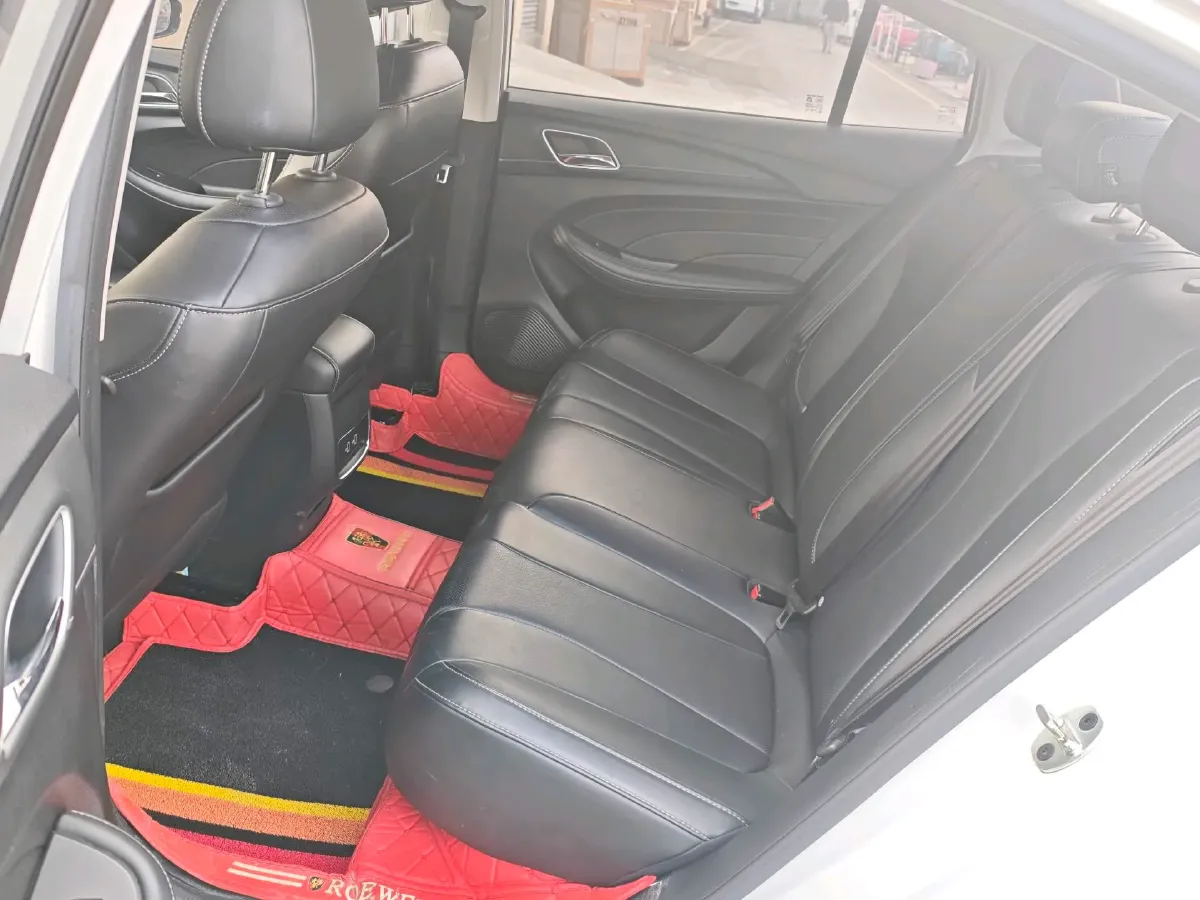 2020 Roewe i5 1.5L 120HP L4 CVT,autocango,china used car exporter,china ev exporter,chinese used car exporter,chinese used ev exporter