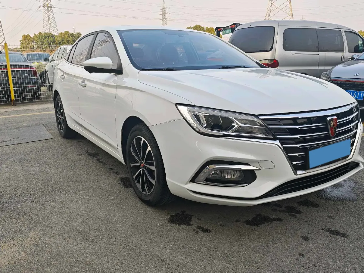 2020 Roewe i5 1.5L 120HP L4 CVT,autocango,china used car exporter,china ev exporter,chinese used car exporter,chinese used ev exporter