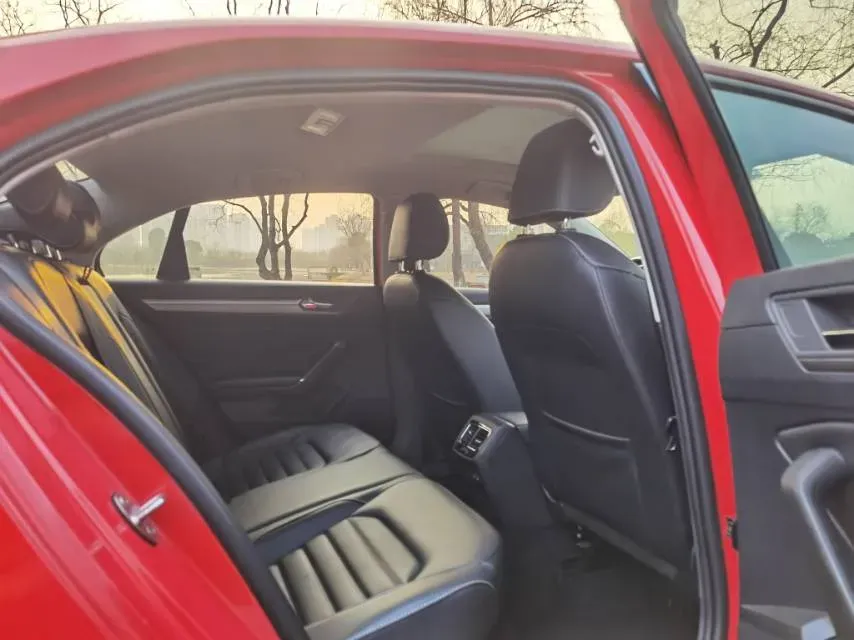 2021 Volkswagen Lamando 1.4T 150HP L4 7DCT,autocango,china used car exporter,china ev exporter,chinese used car exporter,chinese used ev exporter