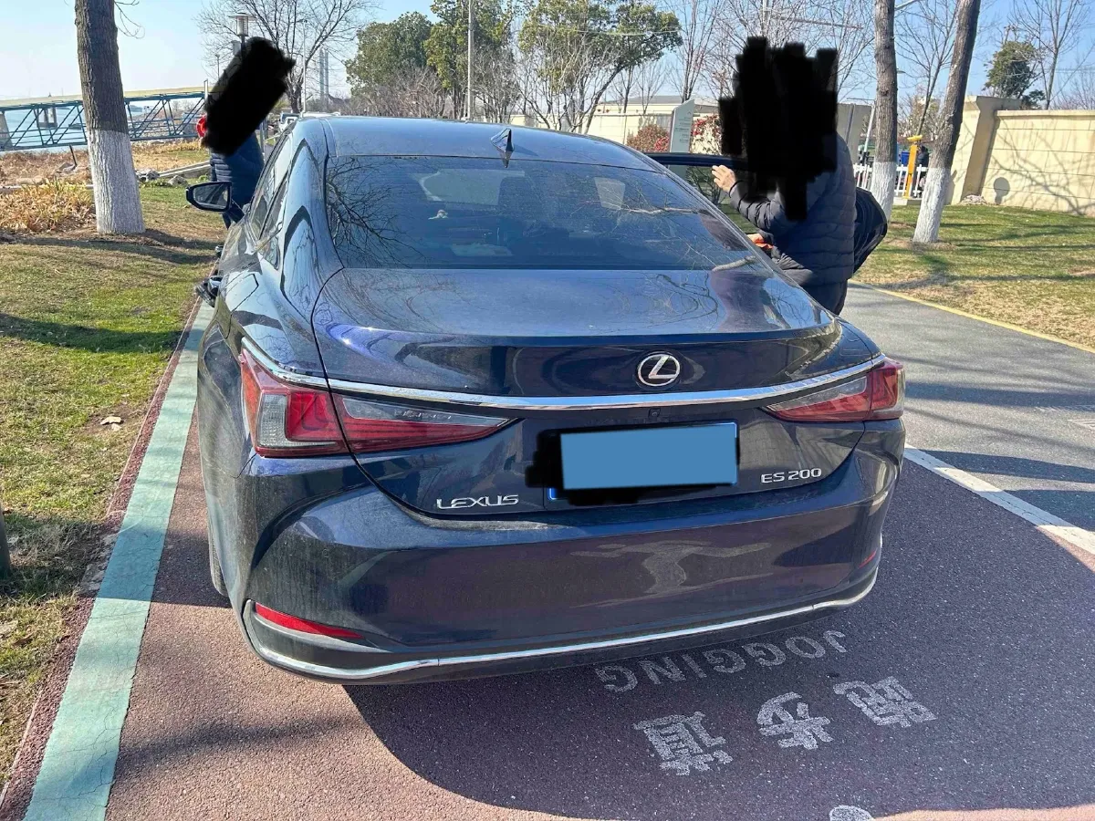 2018 Lexus ES 2.0L 167HP L4 6AT,autocango,china used car exporter,china ev exporter,chinese used car exporter,chinese used ev exporter