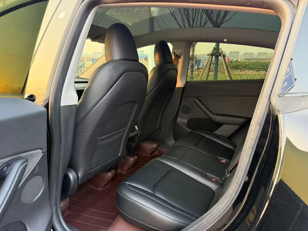 2022 Tesla Model Y BEV 60KWH,autocango,china used car exporter,china ev exporter,chinese used car exporter,chinese used ev exporter