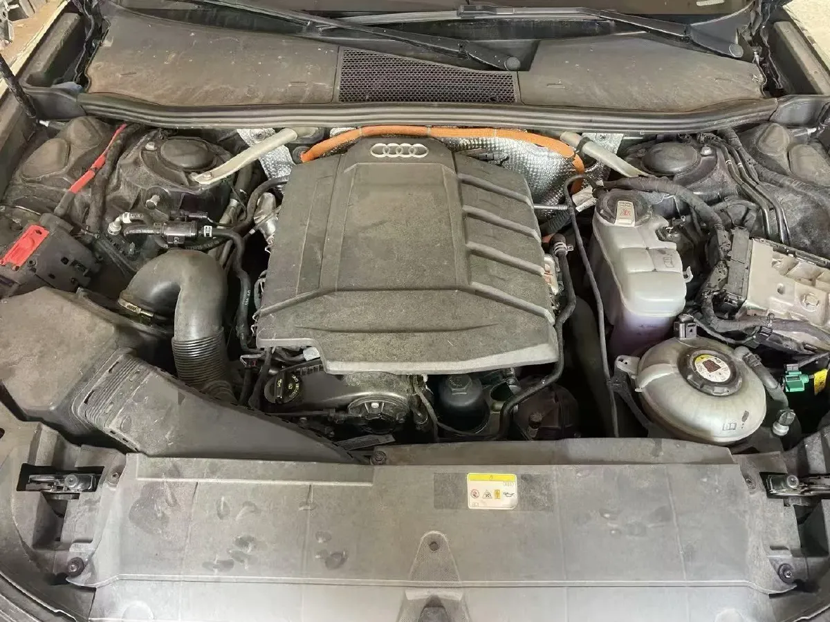 2020 Audi A6L 2.0T 252HP L4 7DCT PHEV 14.1KWH,autocango,china used car exporter,china ev exporter,chinese used car exporter,chinese used ev exporter