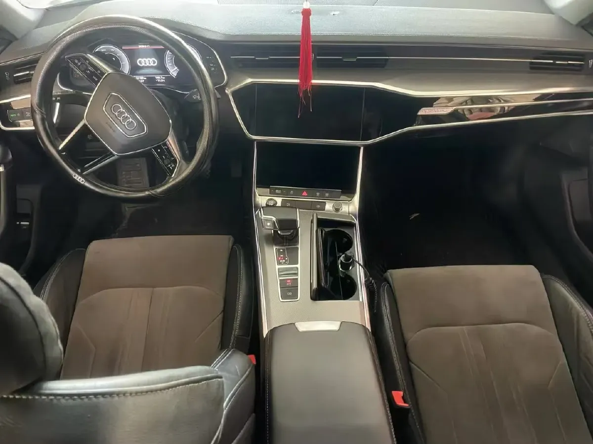 2020 Audi A6L 2.0T 252HP L4 7DCT PHEV 14.1KWH,autocango,china used car exporter,china ev exporter,chinese used car exporter,chinese used ev exporter