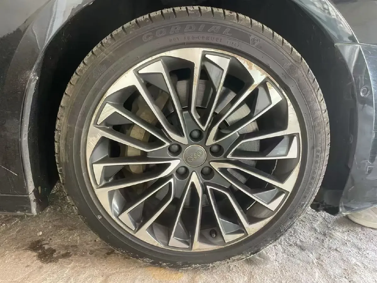 2020 Audi A6L 2.0T 252HP L4 7DCT PHEV 14.1KWH,autocango,china used car exporter,china ev exporter,chinese used car exporter,chinese used ev exporter