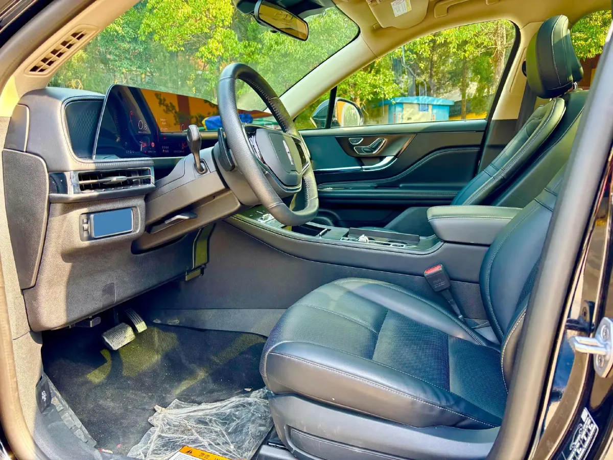 2024 Lincoln Corsair 2.0T 261HP L4 8AT,autocango,china used car exporter,china ev exporter,chinese used car exporter,chinese used ev exporter