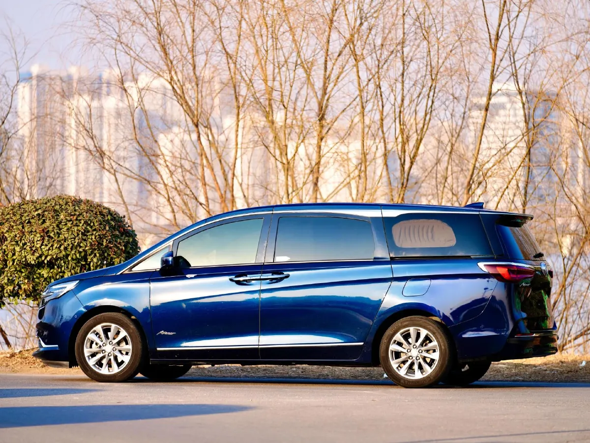 2022 Buick GL8 2.0T 237HP L4 9AT,autocango,china used car exporter,china ev exporter,chinese used car exporter,chinese used ev exporter