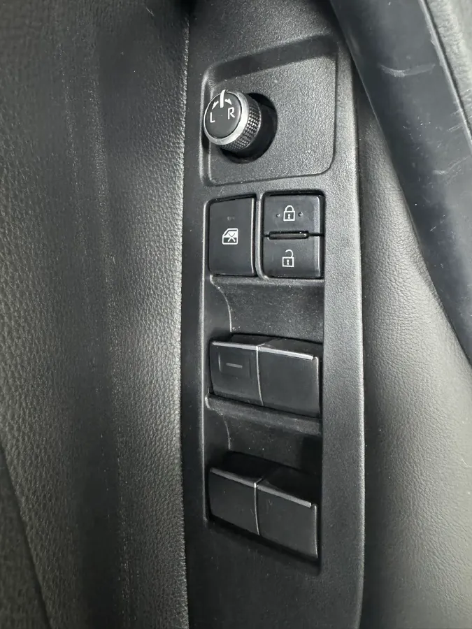 2023 Toyota Corolla 1.2T 116HP L4 CVT,autocango,china used car exporter,china ev exporter,chinese used car exporter,chinese used ev exporter