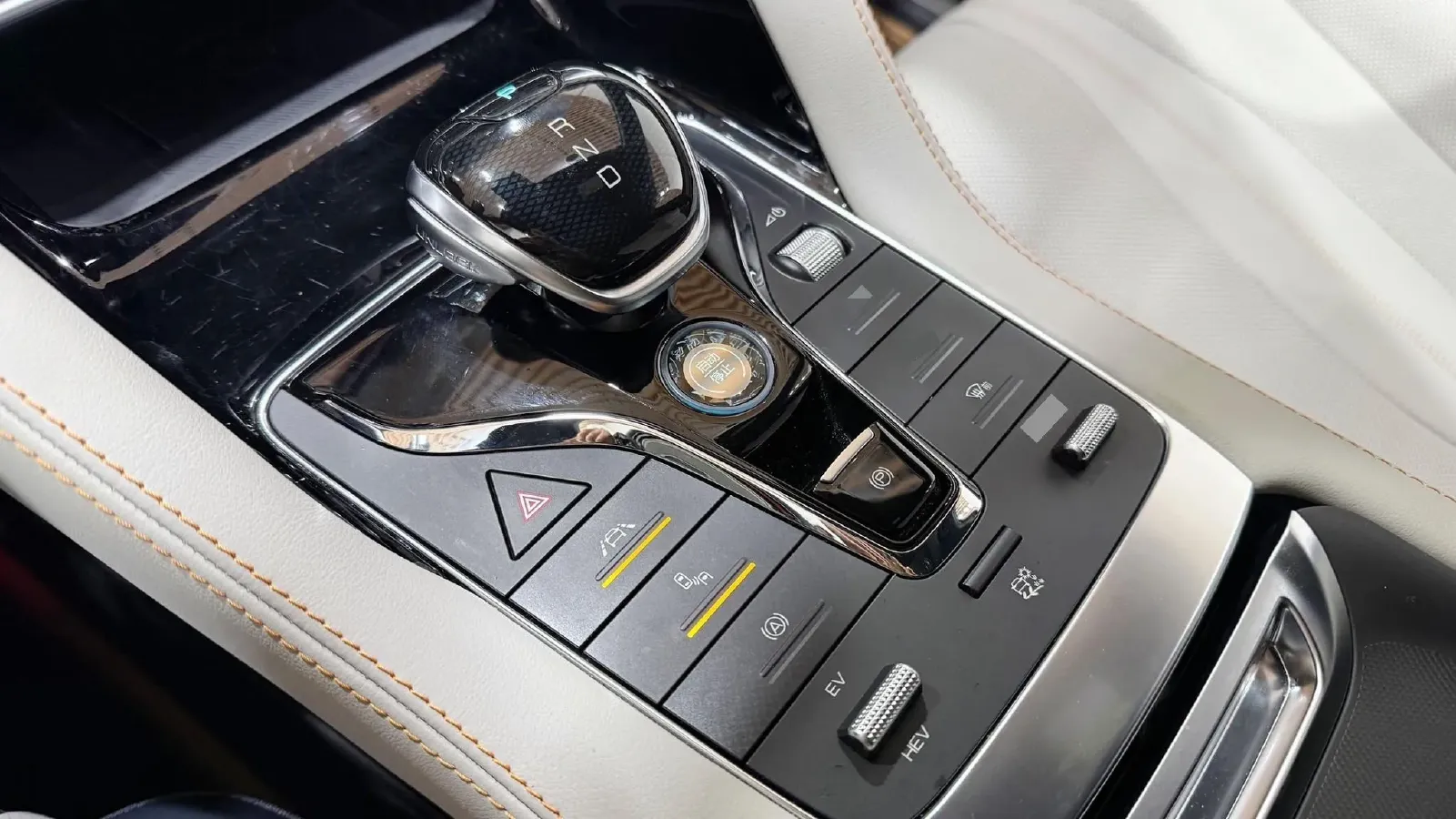 2022 Hyundai Tucson 2.0L 150HP L4 6AT Hybrid,autocango,china used car exporter,china ev exporter,chinese used car exporter,chinese used ev exporter