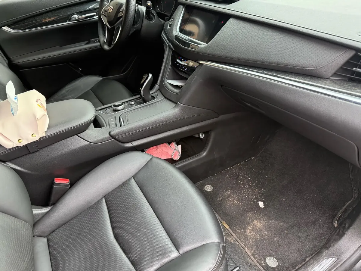 2020 Cadillac XT5 2.0T 237HP L4 9AT,autocango,china used car exporter,china ev exporter,chinese used car exporter,chinese used ev exporter