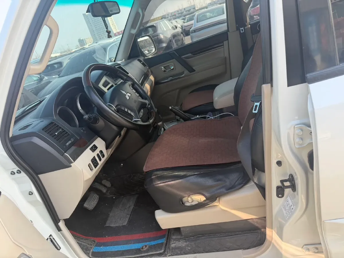 2017 Porsche Macan 2.0T 252HP L4 7DCT,autocango,china used car exporter,china ev exporter,chinese used car exporter,chinese used ev exporter