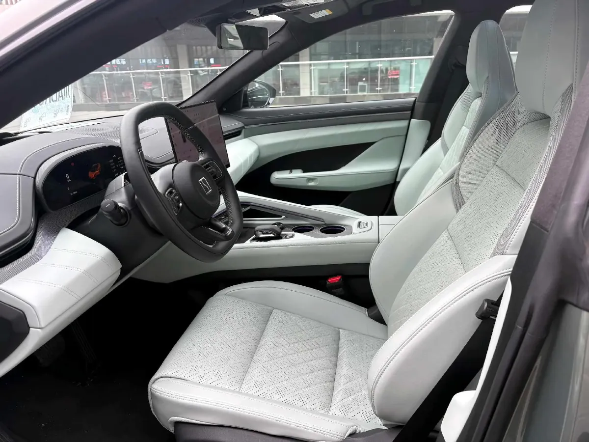 2025 Zeekr 001 BEV 95KWH,autocango,china used car exporter,china ev exporter,chinese used car exporter,chinese used ev exporter