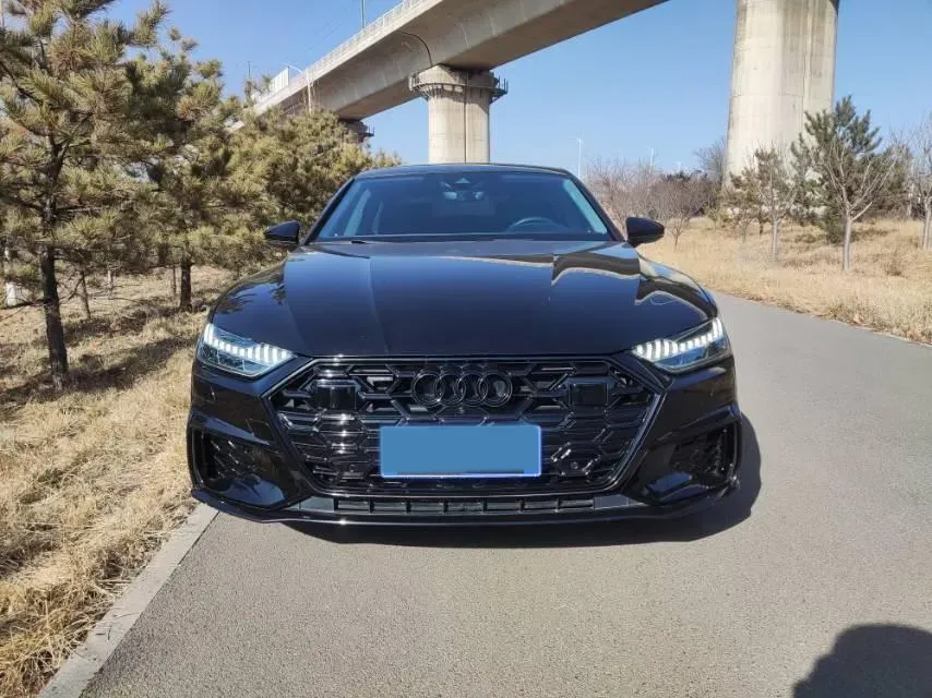 2024 Audi A7L 2.0T 245HP L4 7DCT,autocango,china used car exporter,china ev exporter,chinese used car exporter,chinese used ev exporter