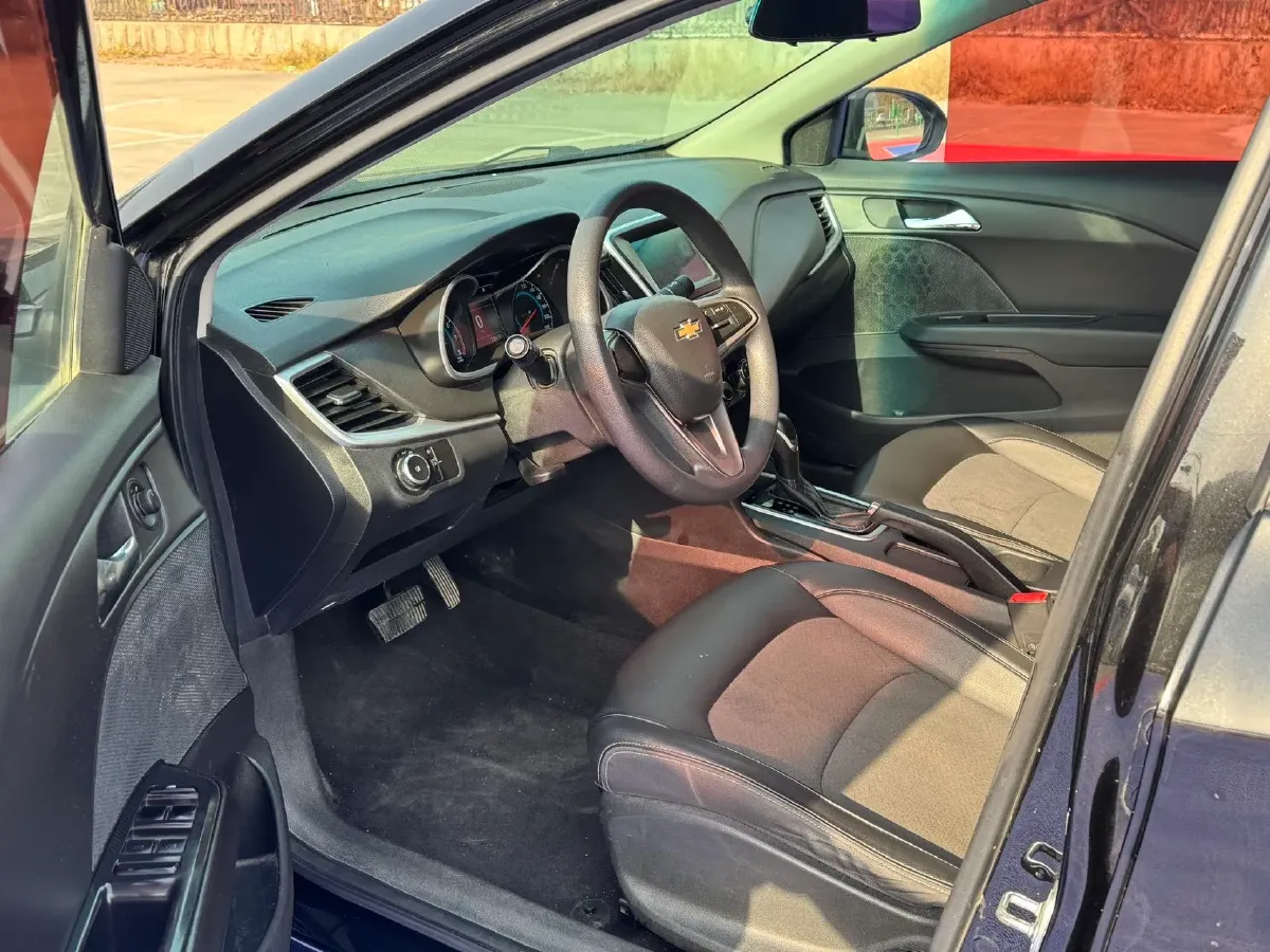 2019 Chevrolet Cavalier 1.0T 120HP L3 6DCT,autocango,china used car exporter,china ev exporter,chinese used car exporter,chinese used ev exporter