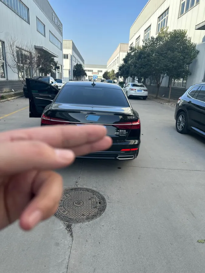 2022 Audi A6L 2.0T 224HP L4 7DCT,autocango,china used car exporter,china ev exporter,chinese used car exporter,chinese used ev exporter