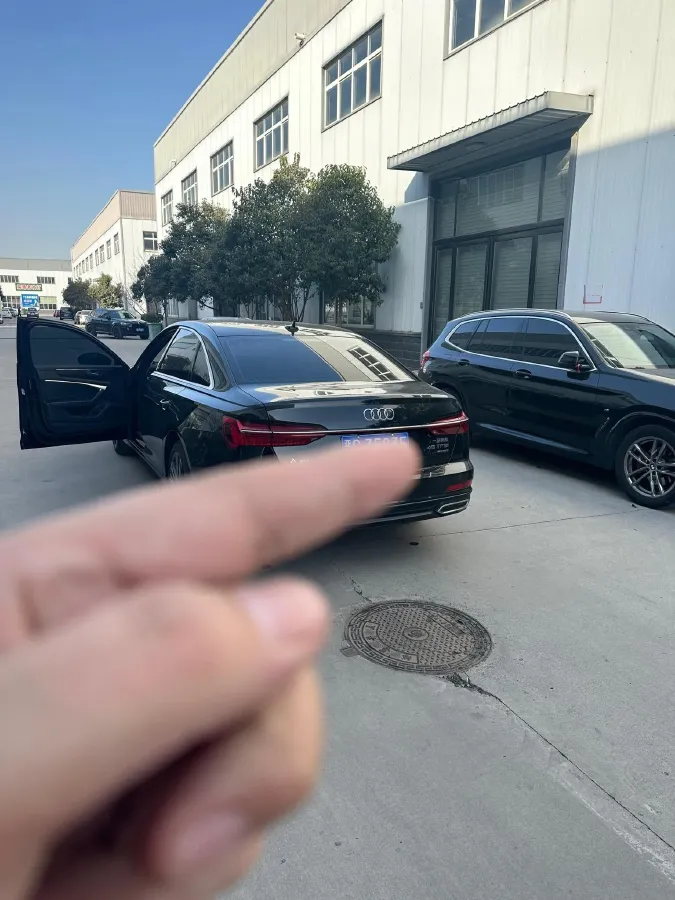 2022 Audi A6L 2.0T 224HP L4 7DCT,autocango,china used car exporter,china ev exporter,chinese used car exporter,chinese used ev exporter