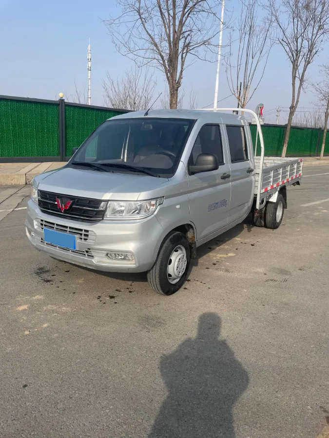 2021 WuLing RongGuang New Truck 1.8L 125HP L4 5MT,autocango,china used car exporter,china ev exporter,chinese used car exporter,chinese used ev exporter