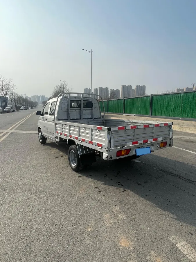 2021 WuLing RongGuang New Truck 1.8L 125HP L4 5MT,autocango,china used car exporter,china ev exporter,chinese used car exporter,chinese used ev exporter