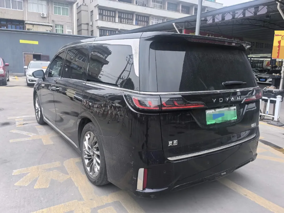 2022 Voyah Dream 1.5T 136HP L4 PHEV 25.57KWH,autocango,china used car exporter,china ev exporter,chinese used car exporter,chinese used ev exporter
