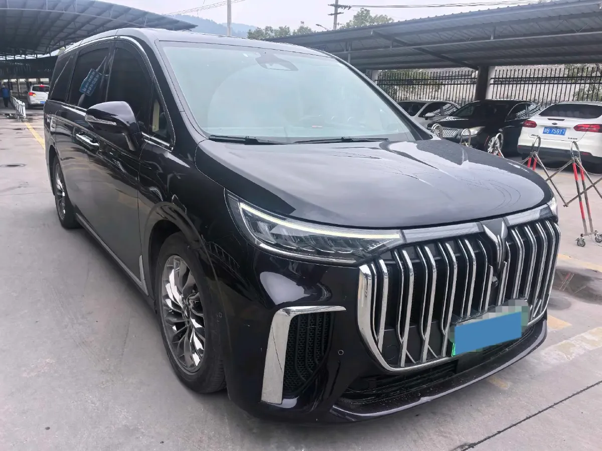 2022 Voyah Dream 1.5T 136HP L4 PHEV 25.57KWH,autocango,china used car exporter,china ev exporter,chinese used car exporter,chinese used ev exporter