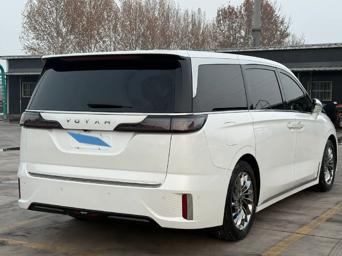 2022 Voyah Dream 1.5T 136HP L4 PHEV 25.57KWH,autocango,china used car exporter,china ev exporter,chinese used car exporter,chinese used ev exporter