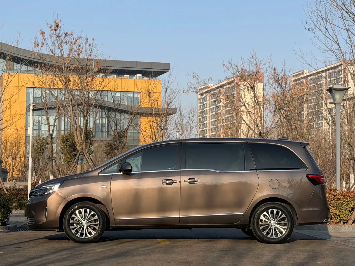 2022 Buick GL8 2.0T 237HP L4 9AT,autocango,china used car exporter,china ev exporter,chinese used car exporter,chinese used ev exporter