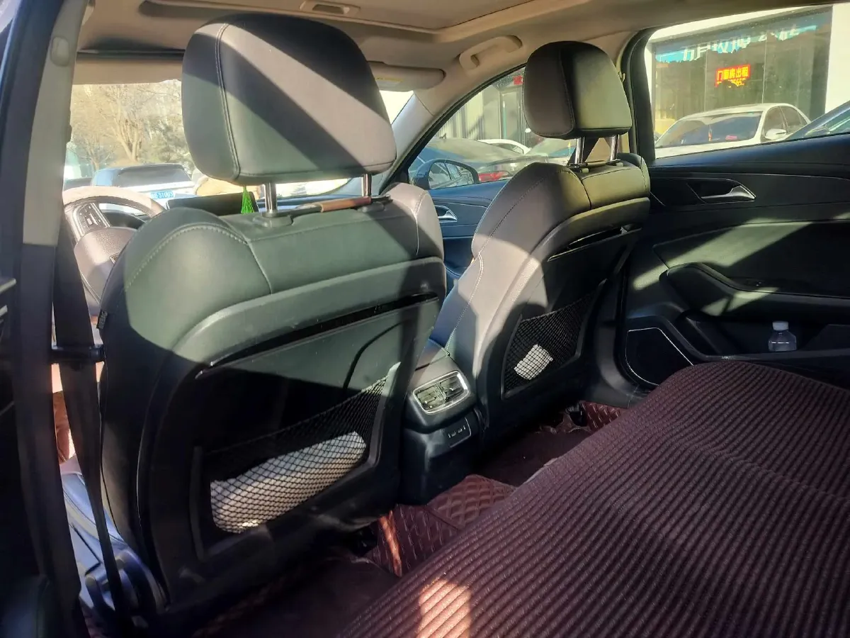 2020 HongQi H5 1.5T 169HP L4 7DCT,autocango,china used car exporter,china ev exporter,chinese used car exporter,chinese used ev exporter