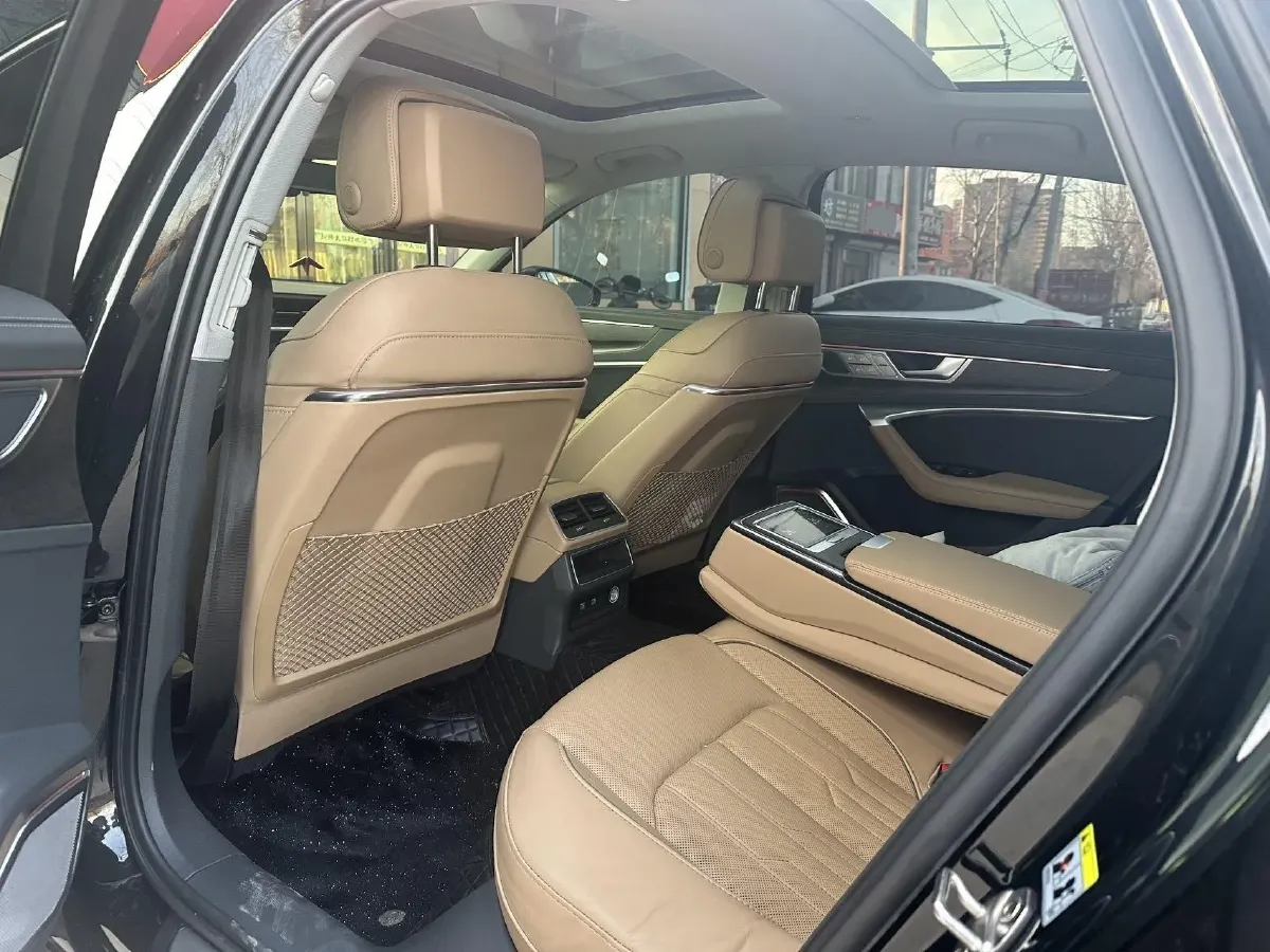 2021 Audi A6L 3.0T 340HP V6 7DCT,autocango,china used car exporter,china ev exporter,chinese used car exporter,chinese used ev exporter