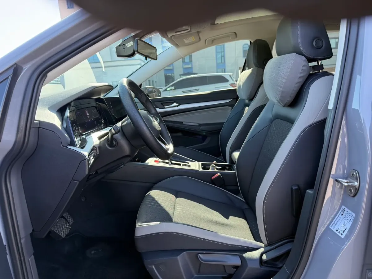 2021 Volkswagen Golf 1.4T 150HP L4 7DCT,autocango,china used car exporter,china ev exporter,chinese used car exporter,chinese used ev exporter