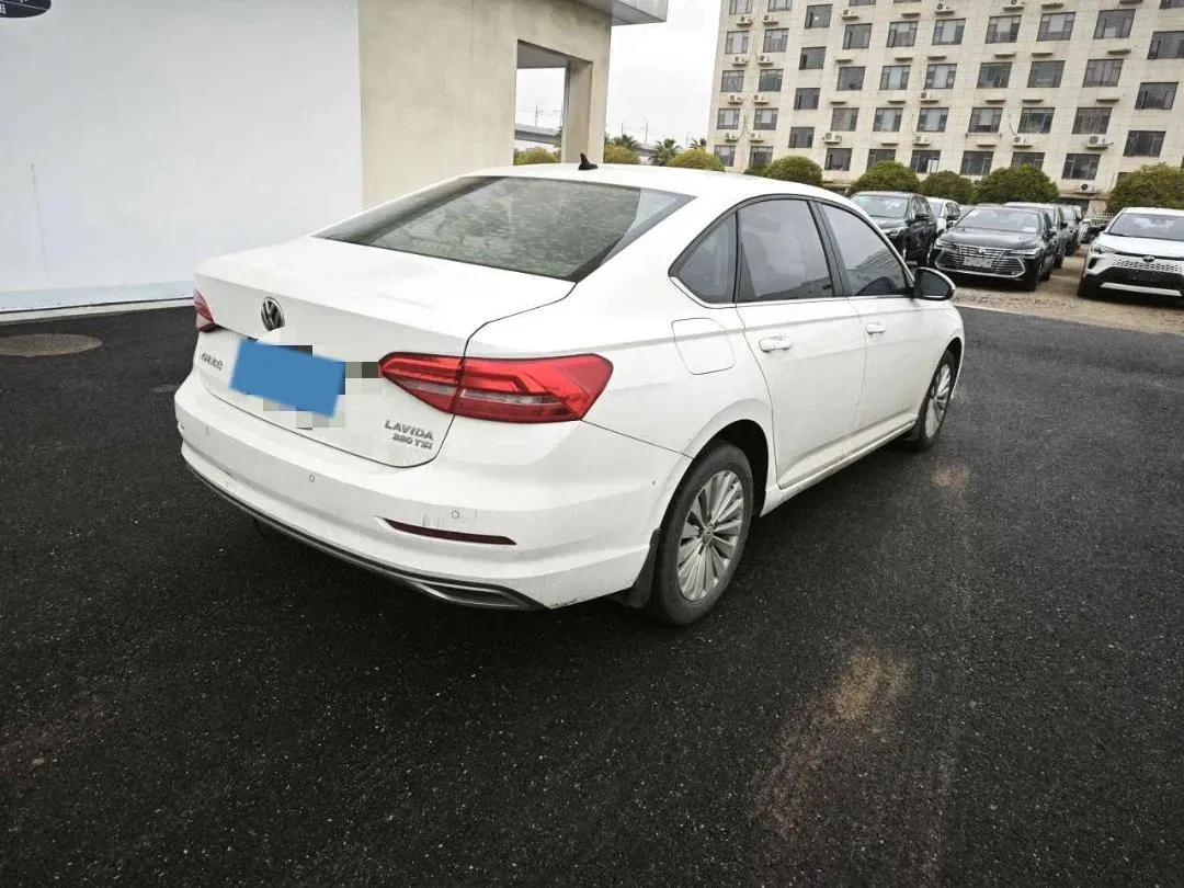 2018 Skoda Karoq 1.4T 150HP L4 7DCT,autocango,china used car exporter,china ev exporter,chinese used car exporter,chinese used ev exporter