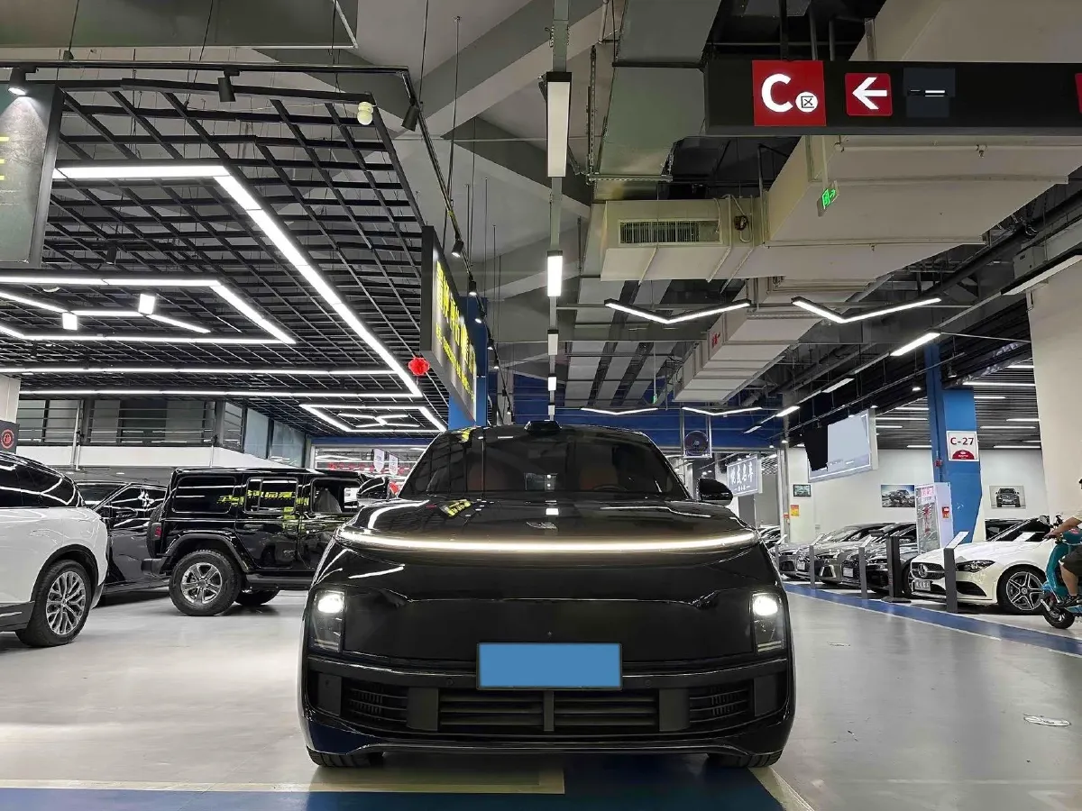 2022 Li L9 Range Extended 154HP REEV 42.6KWH,autocango,china used car exporter,china ev exporter,chinese used car exporter,chinese used ev exporter