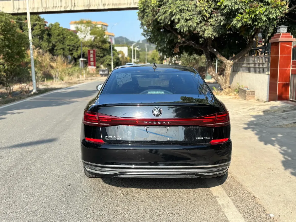 2023 Volkswagen Passat 1.4T 150HP L4 7DCT,autocango,china used car exporter,china ev exporter,chinese used car exporter,chinese used ev exporter