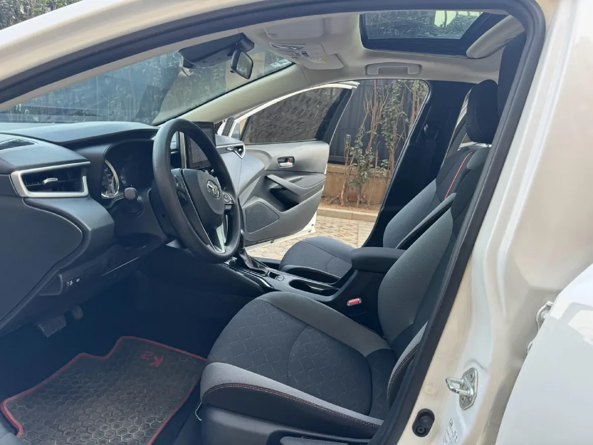 2021 Toyota Corolla 1.2T 116HP L4 CVT,autocango,china used car exporter,china ev exporter,chinese used car exporter,chinese used ev exporter