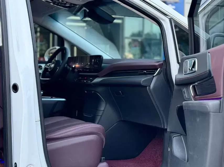 2025 Buick Century 2.0T 237HP L4 9AT,autocango,china used car exporter,china ev exporter,chinese used car exporter,chinese used ev exporter