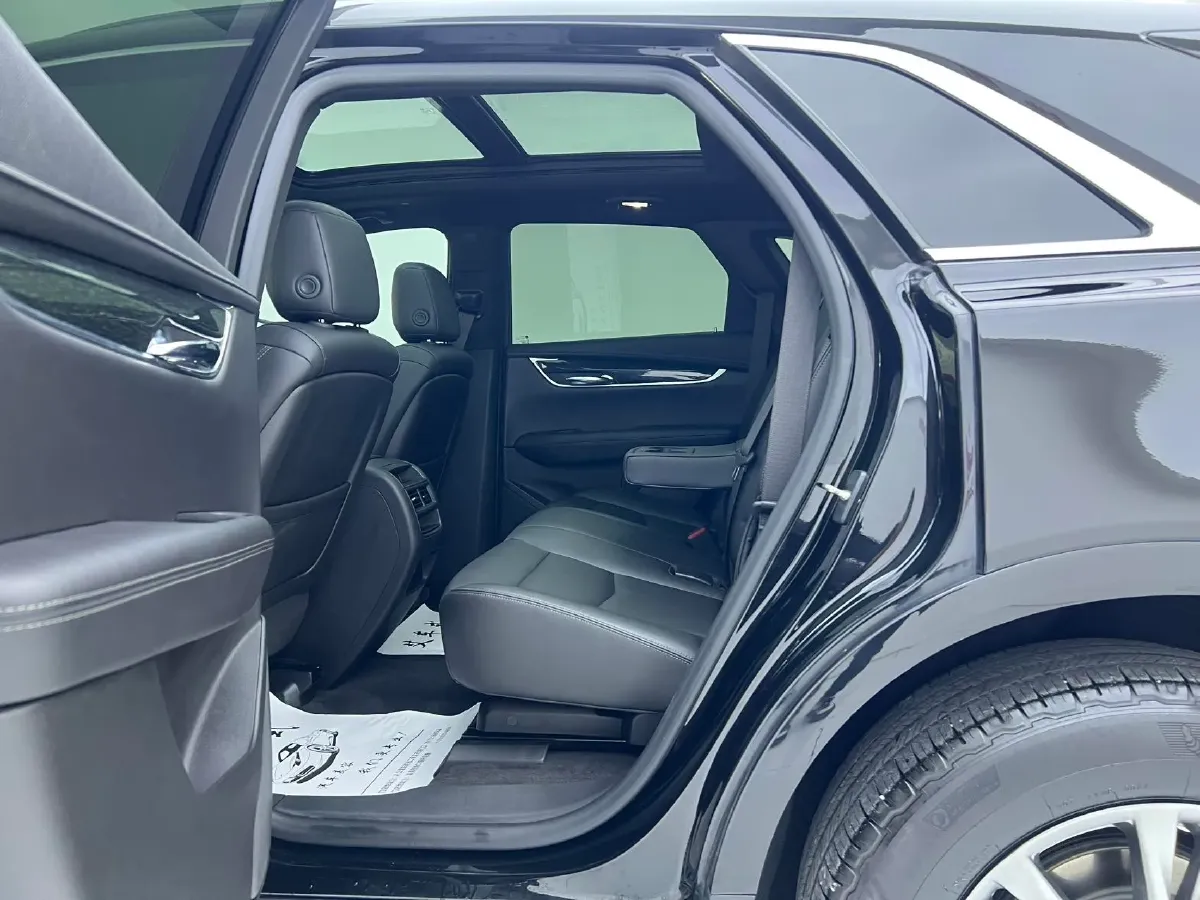 2021 Cadillac XT5 2.0T 237HP L4 9AT,autocango,china used car exporter,china ev exporter,chinese used car exporter,chinese used ev exporter