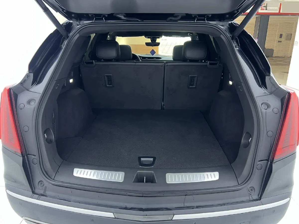 2021 Cadillac XT5 2.0T 237HP L4 9AT,autocango,china used car exporter,china ev exporter,chinese used car exporter,chinese used ev exporter