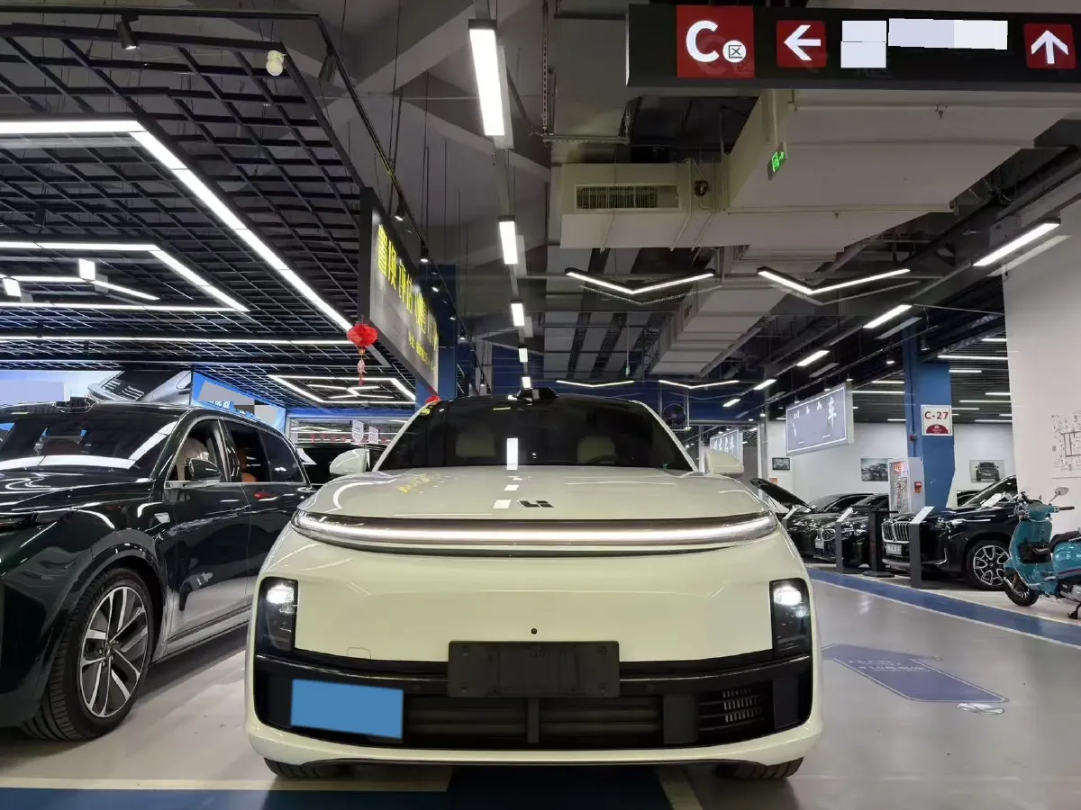 2023 Li L7 Range Extended 154HP REEV 40.9KWH,autocango,china used car exporter,china ev exporter,chinese used car exporter,chinese used ev exporter