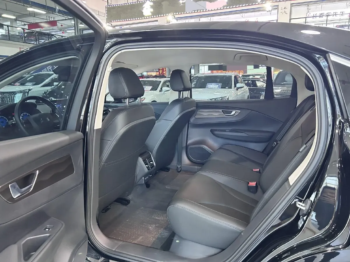 2023 HongQi E-QM5 BEV 54KWH,autocango,china used car exporter,china ev exporter,chinese used car exporter,chinese used ev exporter